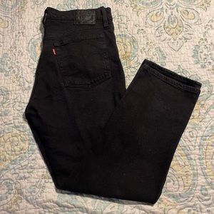 Levi’s black wedgie jeans